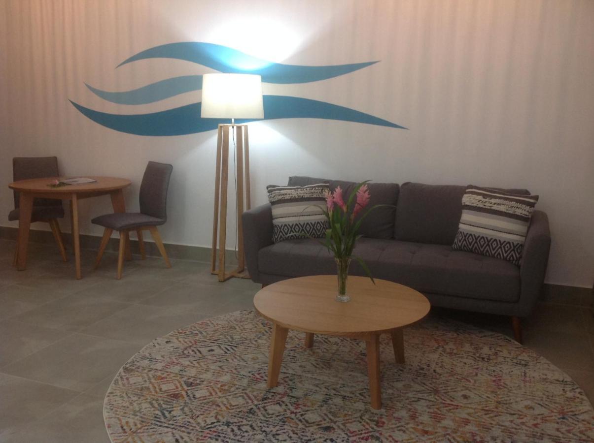 לוגנוויל Barrier Beach Resort (Adults Only) מראה חיצוני תמונה