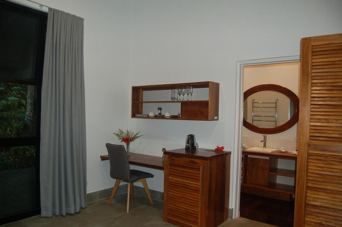 לוגנוויל Barrier Beach Resort (Adults Only) מראה חיצוני תמונה